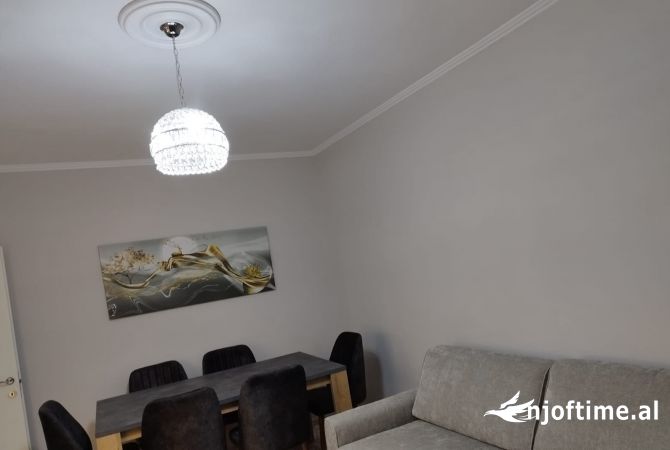Shtepi me qera 1+1 ne Tirane - 43,000 Leke