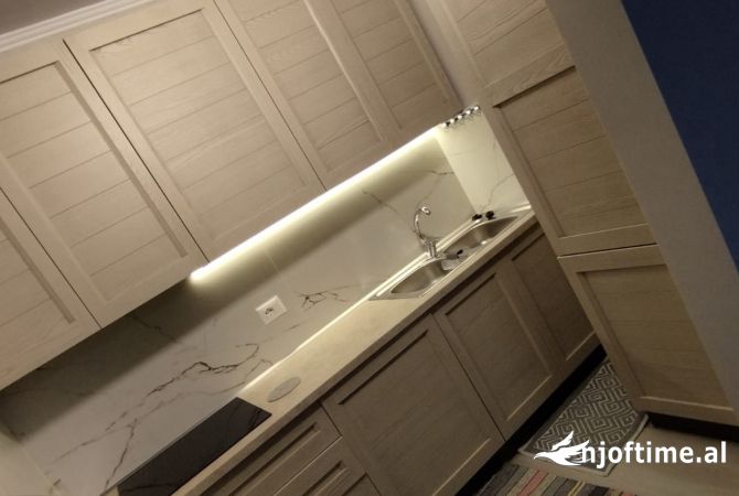 Shtepi me qera Apartament ne Tirane, 1+1, Mobilimi E mobiluar, Pagesa 43,000  Leke.