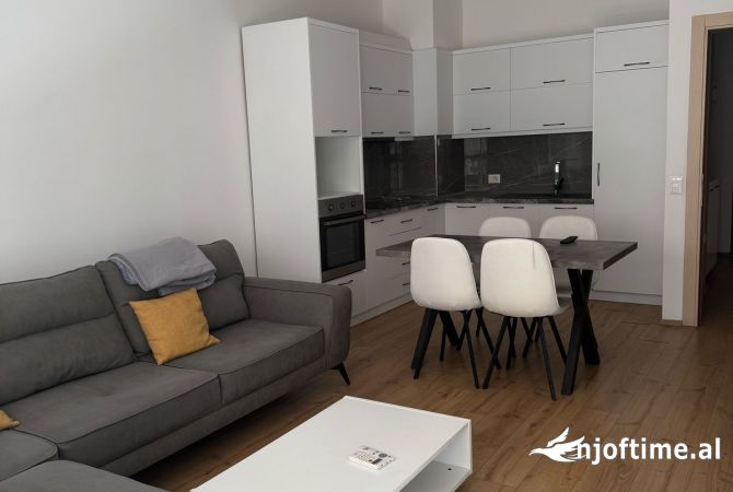 Shtepi me qera 1+1 ne Tirane - 700 Euro