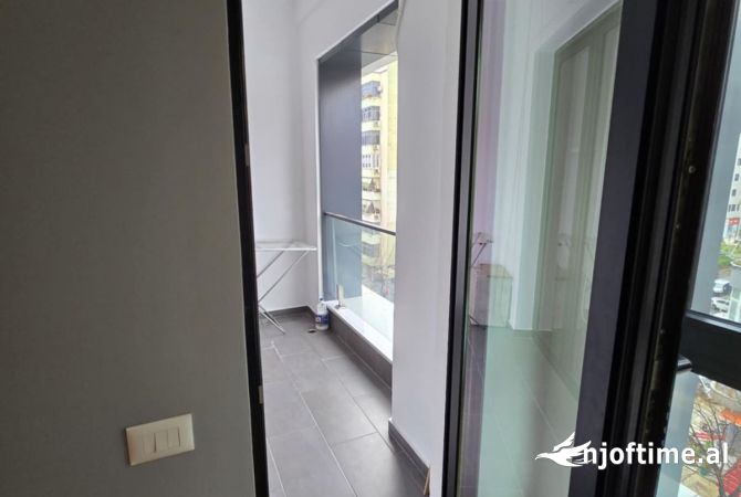 Shtepi me qera Apartament ne Tirane, 1+1, Mobilimi E mobiluar, Pagesa 700  Euro.