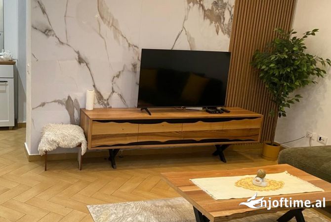 Shtepi me qera 2+1 ne Tirane - 800 Euro