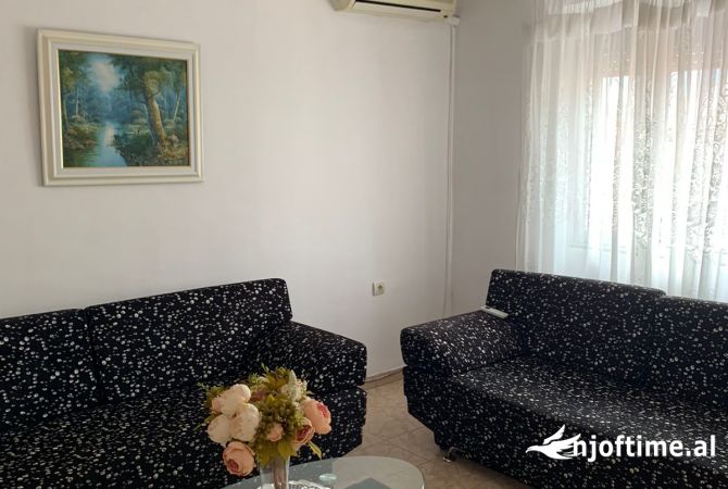Shtepi me qera 1+1 ne Tirane - 40,000 Leke