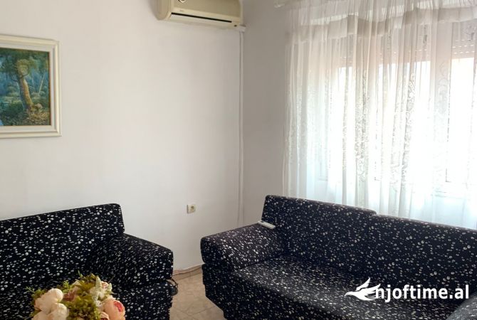Shtepi me qera Apartament ne Tirane, 1+1, Mobilimi E mobiluar, Pagesa 40,000  Leke.