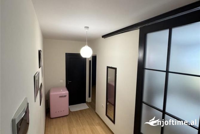 Shtepi me qera Apartament ne Tirane, 2+1, Mobilimi E mobiluar, Pagesa 65,000  Leke.