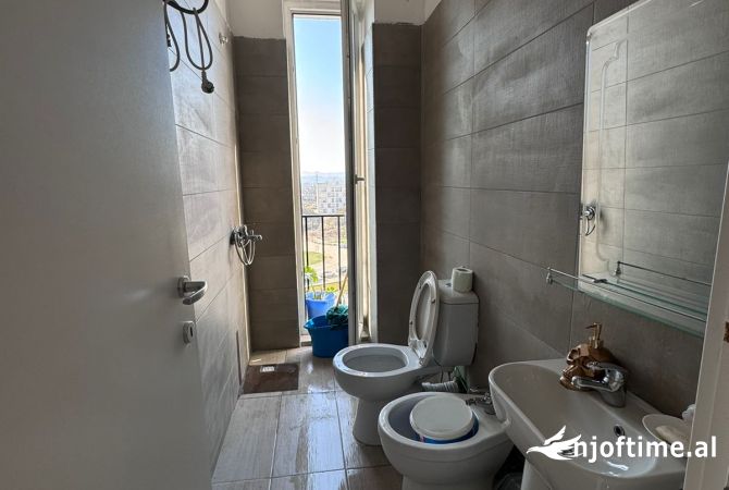 Shtepi me qera Apartament ne Tirane, 2+1, Mobilimi E mobiluar, Pagesa 45,000  Leke.