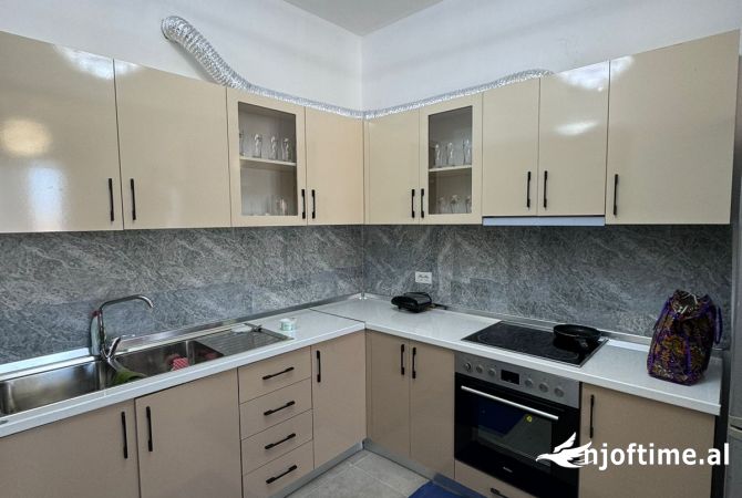 Shtepi me qera 2+1 ne Tirane - 45,000 Leke