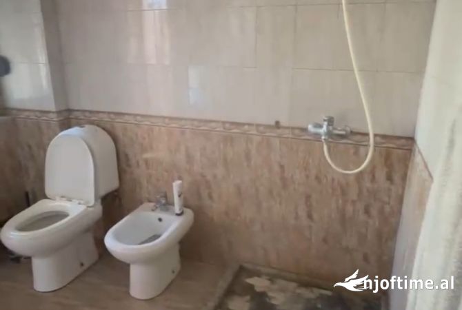 Shtepi me qera Apartament ne Tirane, 1+1, Mobilimi E mobiluar, Pagesa 38,000  Leke.