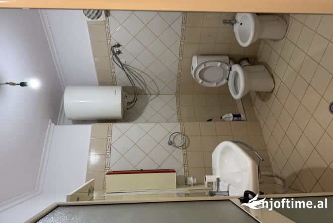 Shtepi ne shitje Apartament ne Tirane, 1+1, Mobilimi E mobiluar, Pagesa 81,000  Euro.