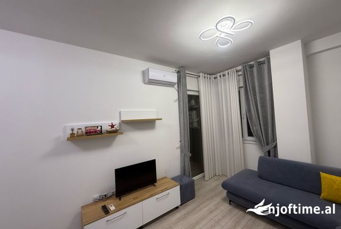 Shtepi me qera 1+1 ne Tirane - 43,000 Leke