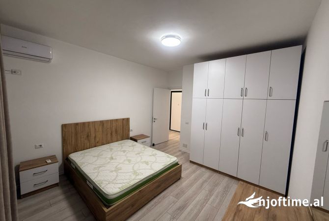 Shtepi me qera Apartament ne Tirane, 1+1, Mobilimi E mobiluar, Pagesa 43,000  Leke.