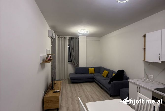 Shtepi me qera 1+1 ne Tirane - 43,000 Leke