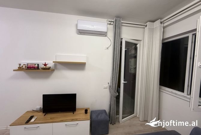 Shtepi me qera 1+1 ne Tirane - 43,000 Leke