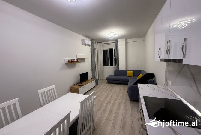 Shtepi me qera Apartament ne Tirane, 1+1, Mobilimi E mobiluar, Pagesa 43,000  Leke.