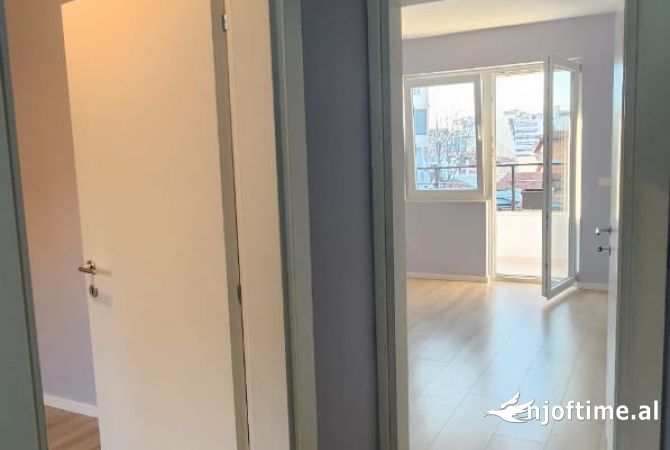 Shtepi me qera Apartament ne Tirane, 2+1, Mobilimi Pjeserisht e mobiluar, Pagesa 500  Euro.
