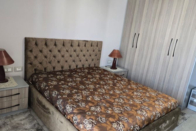 Shtepi me qera 1+1 ne Tirane - 45,000 Leke