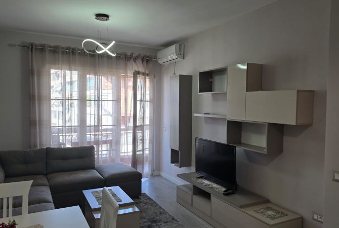 Shtepi me qera Apartament ne Tirane, 1+1, Mobilimi E mobiluar, Pagesa 45,000  Leke.