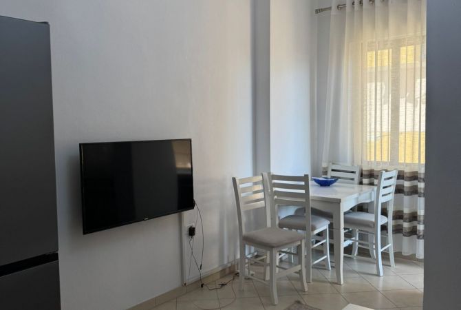Shtepi ne shitje Apartament ne Tirane, 1+1, Mobilimi E mobiluar, Pagesa 105,000  Euro.