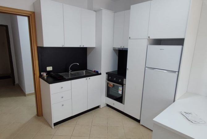 Shtepi me qera Apartament ne Tirane, 1+1, Mobilimi E mobiluar, Pagesa 40,000  Leke.