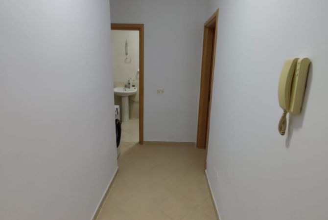 Shtepi me qera Apartament ne Tirane, 1+1, Mobilimi E mobiluar, Pagesa 40,000  Leke.