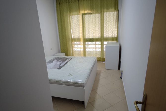 Shtepi me qera Apartament ne Tirane, 1+1, Mobilimi E mobiluar, Pagesa 40,000  Leke.