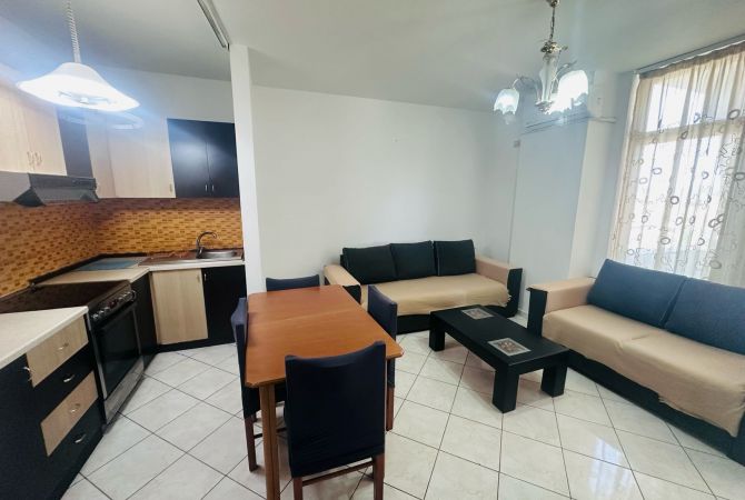 Shtepi me qera Apartament ne Tirane, 1+1, Mobilimi E mobiluar, Pagesa 400  Euro.