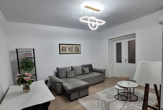 Shtepi me qera Apartament ne Tirane, 1+1, Mobilimi E mobiluar, Pagesa 600  Euro.
