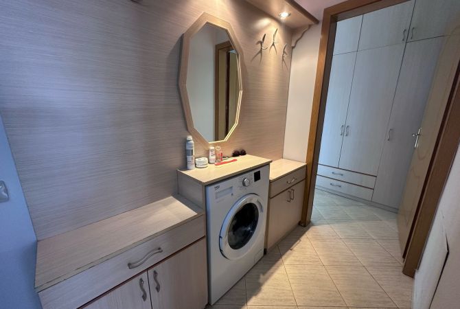 Shtepi me qera Apartament ne Tirane, 1+1, Mobilimi E mobiluar, Pagesa 450  Euro.