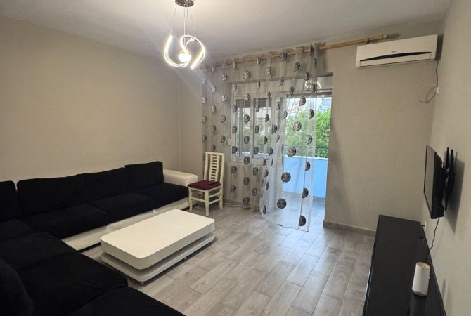 Shtepi me qera 2+1 ne Tirane - 55,000 Leke