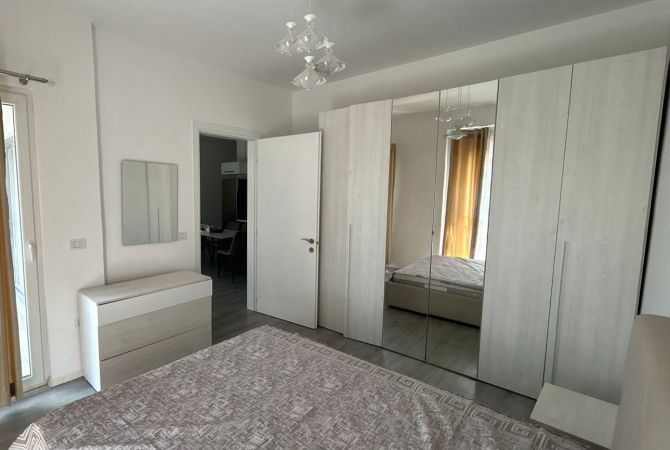 Shtepi me qera Apartament ne Tirane, 2+1, Mobilimi E mobiluar, Pagesa 650  Euro.
