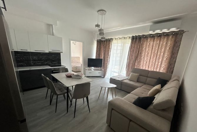 Shtepi me qera 2+1 ne Tirane - 650 Euro