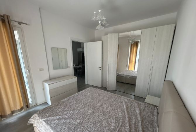 Shtepi me qera Apartament ne Tirane, 2+1, Mobilimi E mobiluar, Pagesa 650  Euro.