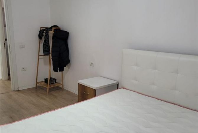 Shtepi me qera Apartament ne Tirane, 1+1, Mobilimi E mobiluar, Pagesa 400  Euro.