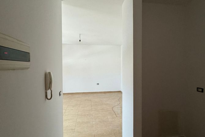 Shtepi me qera Apartament ne Tirane, 1+1, Mobilimi Pjeserisht e mobiluar, Pagesa 35,000  Leke.