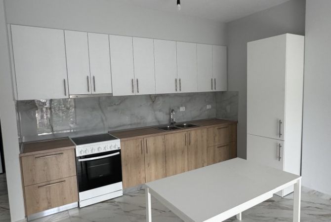 Shtepi me qera Apartament ne Tirane, 1+1, Mobilimi Pjeserisht e mobiluar, Pagesa 400  Euro.