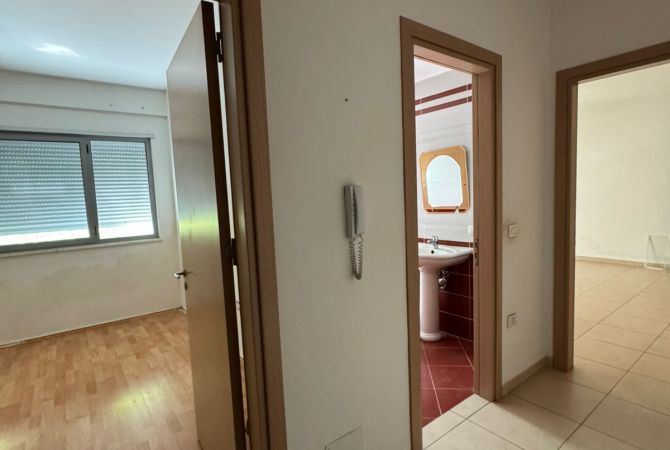 Casa in affitto 1+1 a Tirana - 35,000 Leke