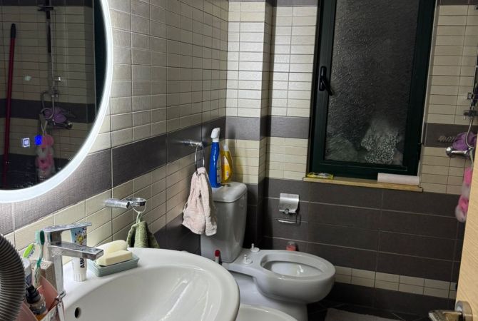 Shtepi me qera Apartament ne Tirane, 1+1, Mobilimi E mobiluar, Pagesa 400  Euro.