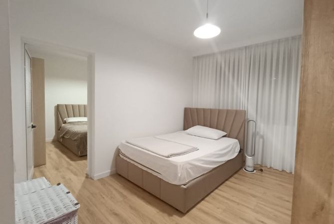 Shtepi me qera Apartament ne Tirane, 3+1, Mobilimi E mobiluar, Pagesa 600  Euro.