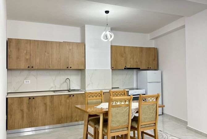 Shtepi me qera Apartament ne Tirane, 2+1, Mobilimi E mobiluar, Pagesa 60,000  Leke.