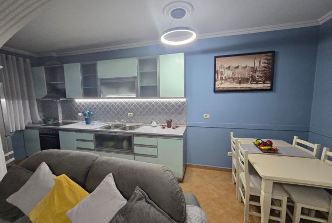 Shtepi me qera Apartament ne Tirane, 2+1, Mobilimi E mobiluar, Pagesa 550  Euro.