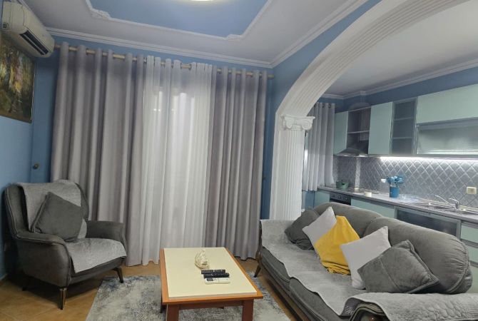Shtepi me qera Apartament ne Tirane, 2+1, Mobilimi E mobiluar, Pagesa 550  Euro.
