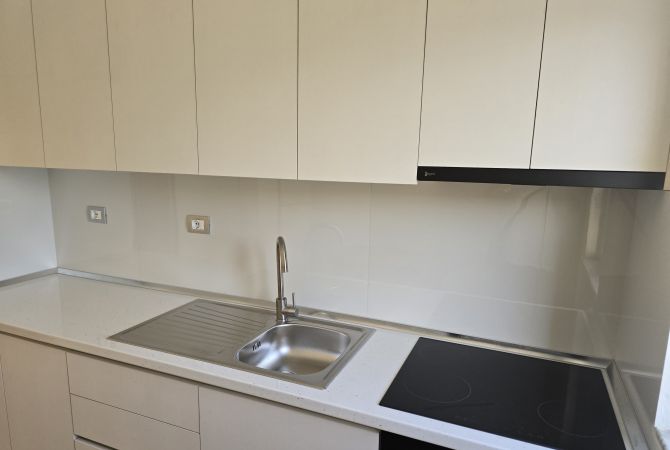 Shtepi me qera Apartament ne Tirane, 2+1, Mobilimi Pjeserisht e mobiluar, Pagesa 500  Euro.