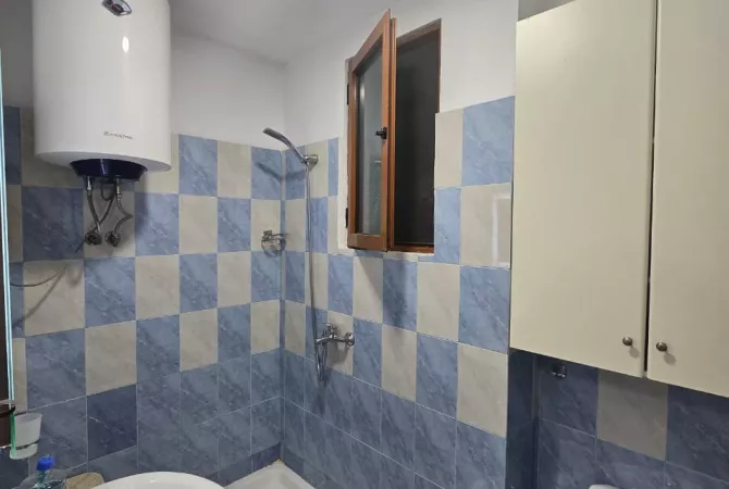 Shtepi me qera Apartament ne Tirane, 2+1, Mobilimi E mobiluar, Pagesa 500  Euro.