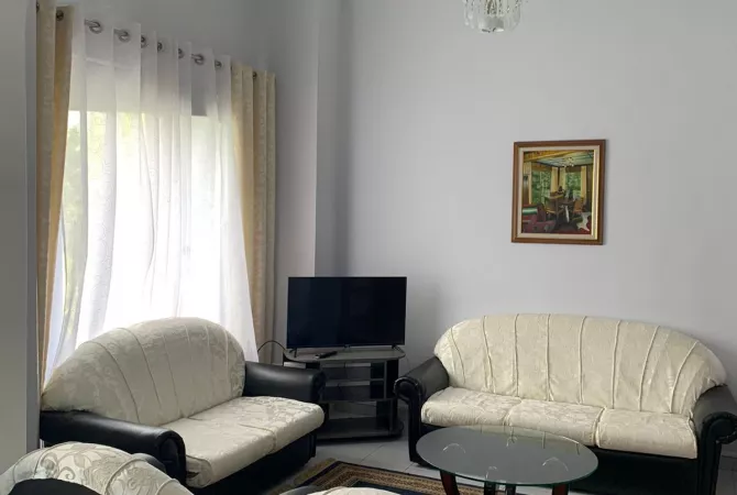 Shtepi me qera 2+1 ne Tirane - 550 Euro