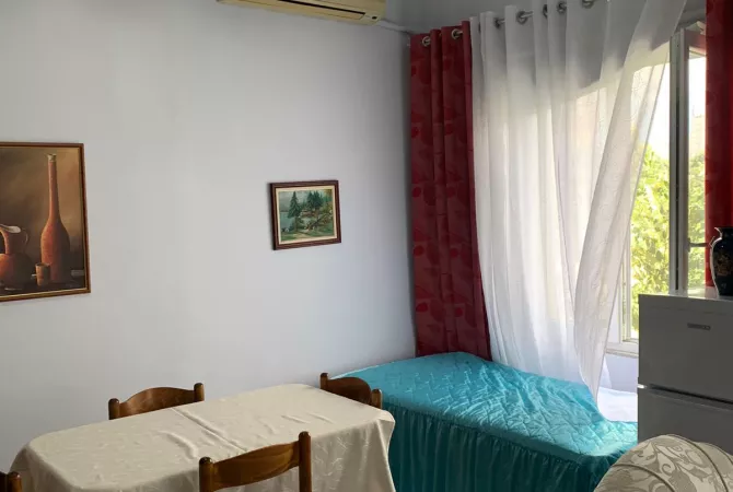 Shtepi me qera Apartament ne Tirane, 2+1, Mobilimi E mobiluar, Pagesa 550  Euro.