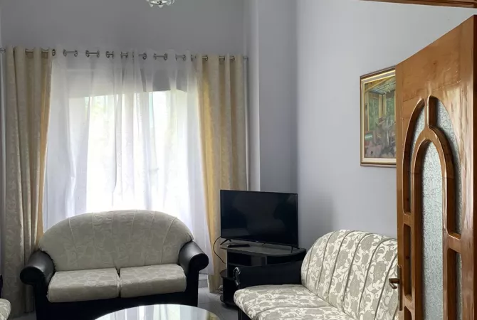 Shtepi me qera 2+1 ne Tirane - 550 Euro