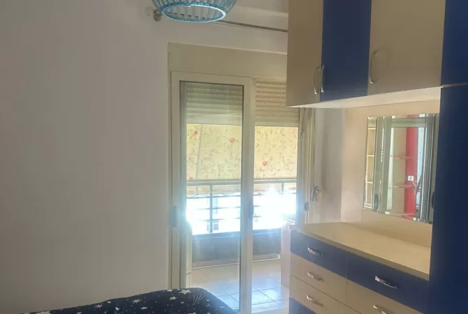 Shtepi me qera 1+1 ne Tirane - 420 Euro