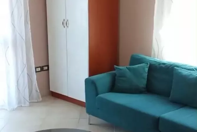 Shtepi me qera Apartament ne Tirane, 1+1, Mobilimi E mobiluar, Pagesa 35,000  Leke.