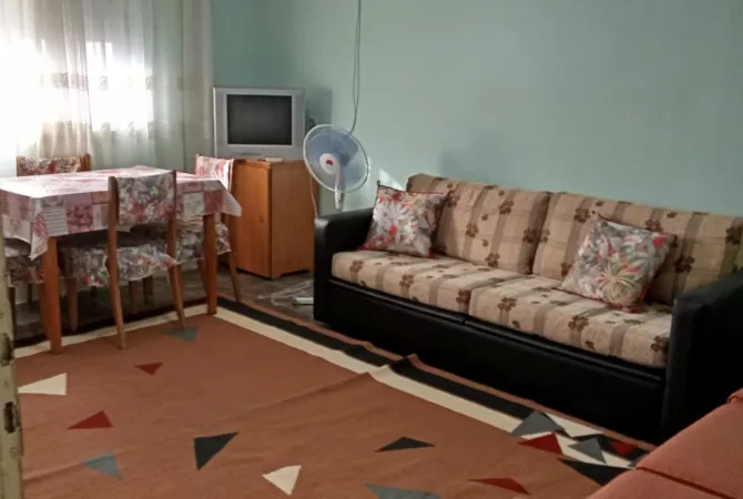 Shtepi me qera 2+1 ne Tirane - 45,000 Leke