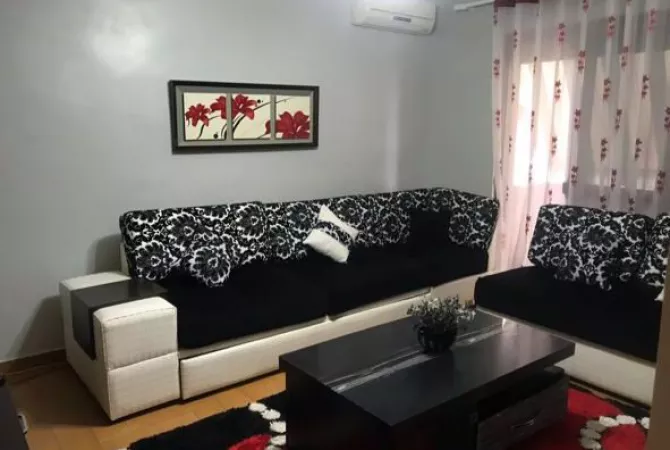 Shtepi me qera 1+1 ne Tirane - 42,000 Leke