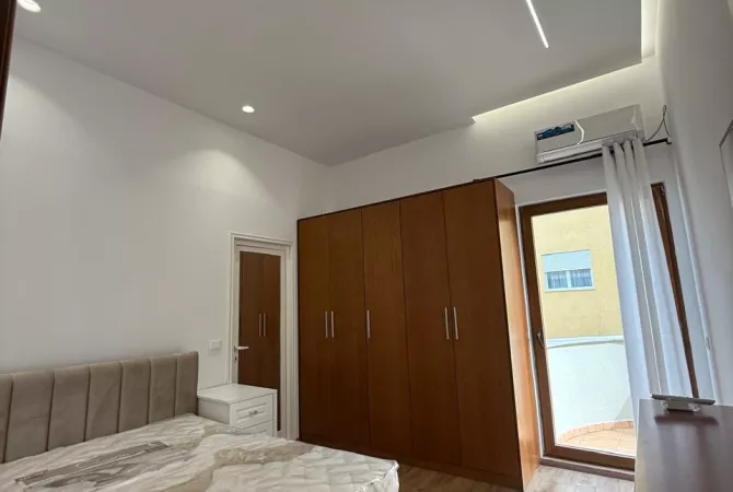 Shtepi me qera Apartament ne Tirane, 1+1, Mobilimi E mobiluar, Pagesa 500  Euro.